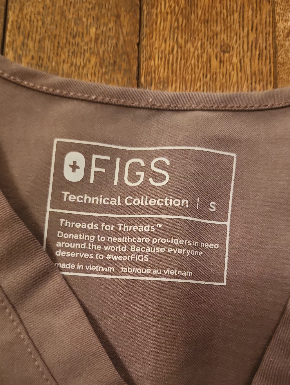 Figs Technical Collection Top And Jogger Pants in Smoky Taupe. S - Picture 5 of 6